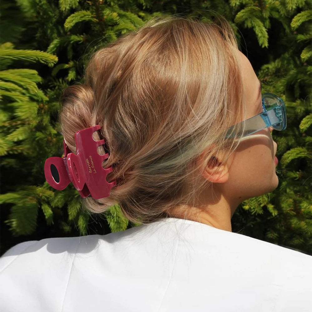 Presilha de Cabelo Vermelha em Acetato – 5,5cm | Estilo Coreano para Mulheres e Garotas